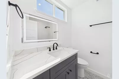 5912 Harold Court #105, Austin, TX 78721 - Photo 21