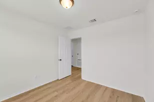 270 Apricot Dr, Kyle, TX 78640 - Photo 25