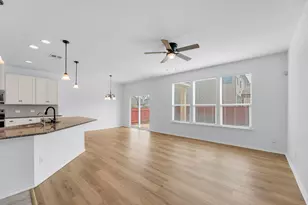 270 Apricot Dr, Kyle, TX 78640 - Photo 5