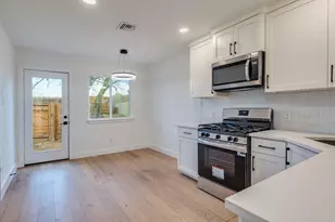 10506 Little Pebble Dr, Austin, TX 78758 - Photo 5