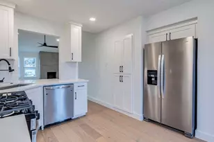 10506 Little Pebble Dr, Austin, TX 78758 - Photo 11