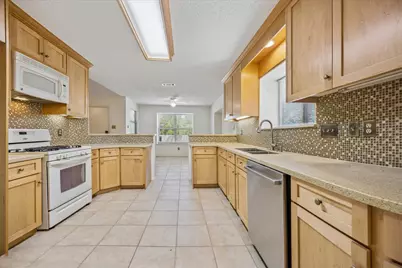 12505 Monaghan Trail, Austin, TX 78727 - Photo 11