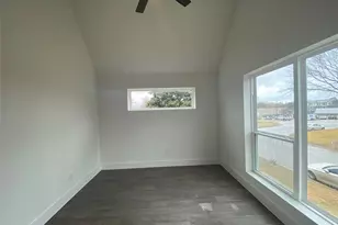 1916 Webberville Rd, Austin, TX 78721 - Photo 9