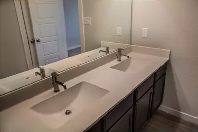 137 Lakeview Court, Kyle, TX 78640 - Photo 7