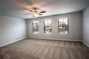 137 Lakeview Ct, Kyle, TX 78640 - Photo 5