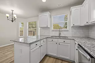 502 Garrett Ct, Hutto, TX 78634 - Photo 11