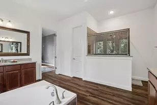 210 Barton Run Dr, Georgetown, TX 78628 - Photo 35