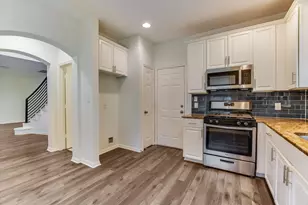 1011 Brodie St, Austin, TX 78704 - Photo 9