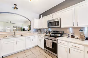 112 Flinn St, Hutto, TX 78634 - Photo 9