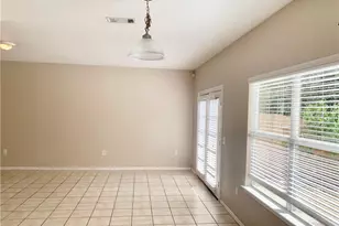 1121 Terry Dr, Austin, TX 78721 - Photo 5