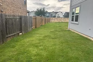 805 Vaughn St, Georgetown, TX 78628 - Photo 23