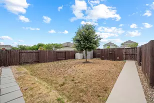 420 Spiny Lizard Ln, San Marcos, TX 78666 - Photo 17