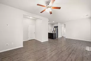 420 Spiny Lizard Ln, San Marcos, TX 78666 - Photo 3