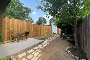 1023 Nile St, Austin, TX 78702 - Photo 11