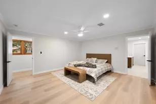 2710 Greenlawn Pkwy, Austin, TX 78757 - Photo 15