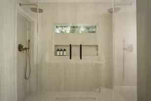 2710 Greenlawn Pkwy, Austin, TX 78757 - Photo 17