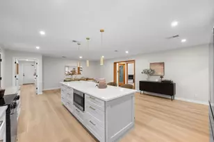 2710 Greenlawn Pkwy, Austin, TX 78757 - Photo 5