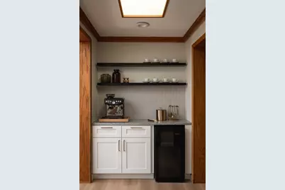 2710 Greenlawn Parkway, Austin, TX 78757 - Photo 39