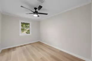 2710 Greenlawn Pkwy, Austin, TX 78757 - Photo 21