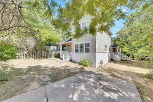 2201 E 18th St, Austin, TX 78702 - Photo 25