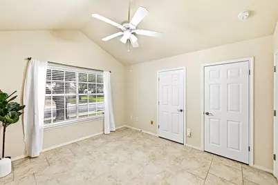 186 Prairie Springs Loop, Georgetown, TX 78626 - Photo 17