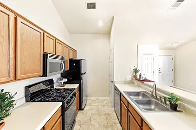 186 Prairie Springs Loop, Georgetown, TX 78626 - Photo 13