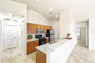 186 Prairie Springs Loop, Georgetown, TX 78626 - Photo 11