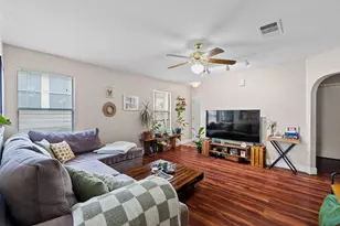 5220 Hutchinson Dr, Austin, TX 78723 - Photo 3