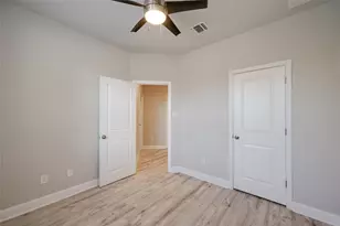 5701 Cougar Dr, Austin, TX 78745 - Photo 13