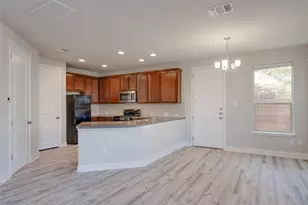5701 Cougar Dr, Austin, TX 78745 - Photo 5