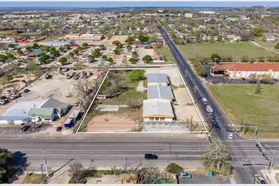 702 S Washington Highway, Fredericksburg, TX 78624 - Photo 1