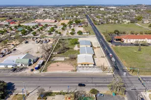702 S Washington Hwy, Fredericksburg, TX 78624 - Photo 1