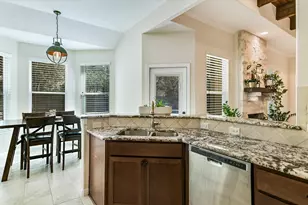 7 Redwood Cir, Wimberley, TX 78676 - Photo 11