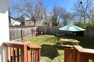 807 E 16th St, Austin, TX 78702 - Photo 25