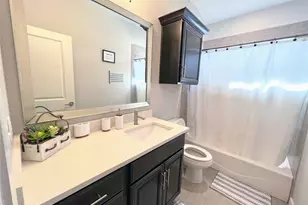 807 E 16th St, Austin, TX 78702 - Photo 21