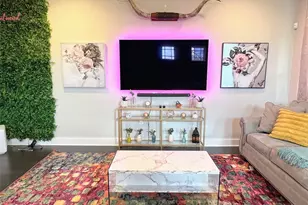 807 E 16th St, Austin, TX 78702 - Photo 9