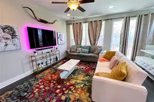 807 E 16th St, Austin, TX 78702 - Photo 5