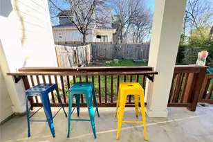 807 E 16th St, Austin, TX 78702 - Photo 23