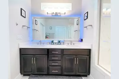 807 E 16th Street #B, Austin, TX 78702 - Photo 23