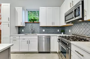 1131 Map St, Austin, TX 78721 - Photo 13