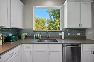 7920 Yellow Thistle Trail, Austin, TX 78735 - Photo 23