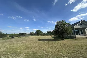 1640 County Road 228, Florence, TX 76527 - Photo 15