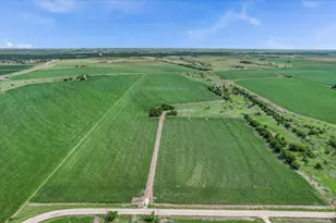 12500 Felder Ln, Coupland, TX 78615 - Photo 3