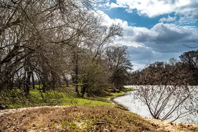 121 Mechelle Street, Smithville, TX 78957 - Photo 7