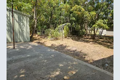 304 W Metcalfe Street, Hutto, TX 78634 - Photo 11