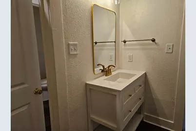 304 W Metcalfe Street, Hutto, TX 78634 - Photo 7