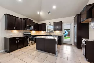 533 Flag Ln, Leander, TX 78641 - Photo 11