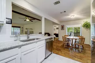 6002 Baton Rouge Dr, Austin, TX 78727 - Photo 15