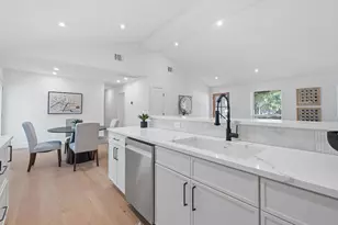 8414 Briarwood Ln, Austin, TX 78757 - Photo 13