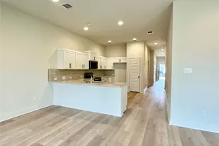 108 Zayd Ct, Jarrell, TX 76537 - Photo 9